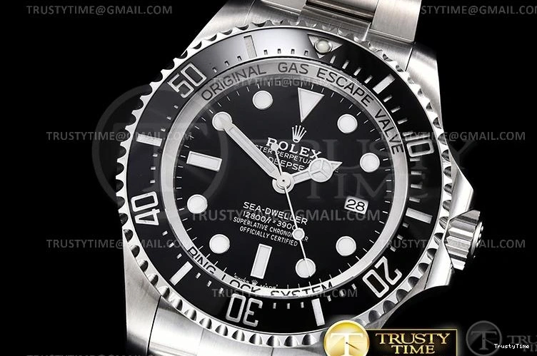 1116 ROLSD0102 – Deep Sea Dweller Blk Supportive 1013